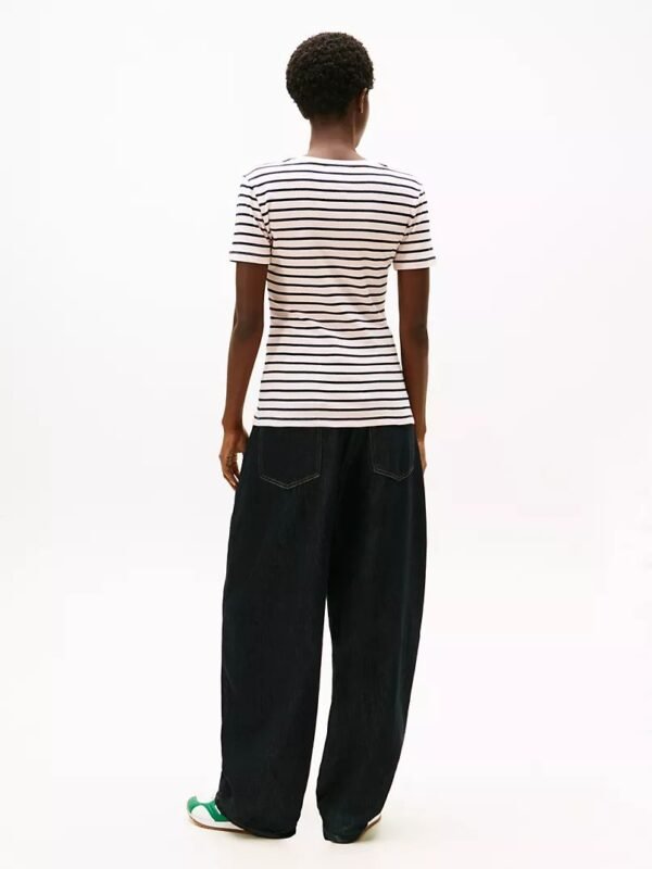 Tommy Hilfiger - Camiseta rosa a rayas negras