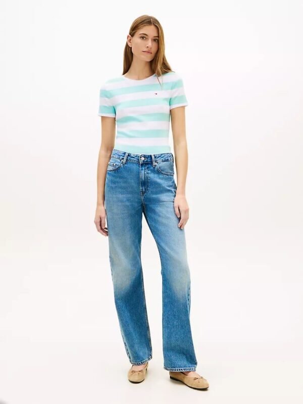 Tommy Hilfiger – Camiseta blanca a rayas celestes